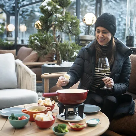 Mygoodlife & Bar Hotel 4*
