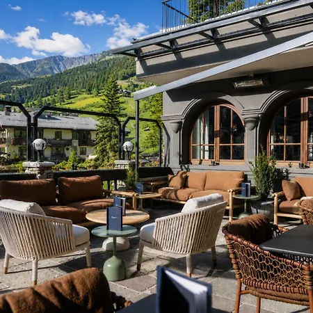 Mygoodlife & Bar Hotel 4*