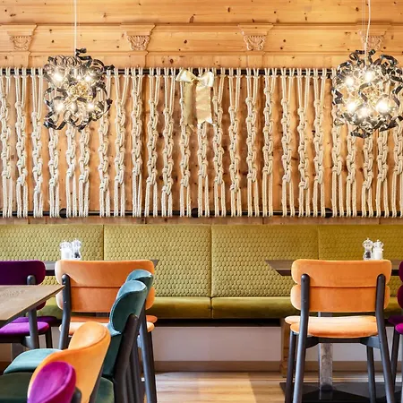 Mygoodlife & Bar Hotel