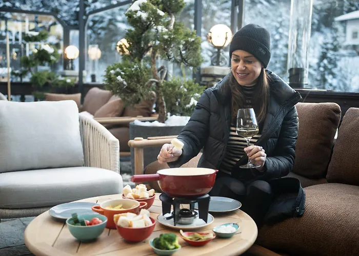 Mygoodlife & Bar Hotel 4*