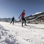 Mygoodlife & Bar Отель Герлос